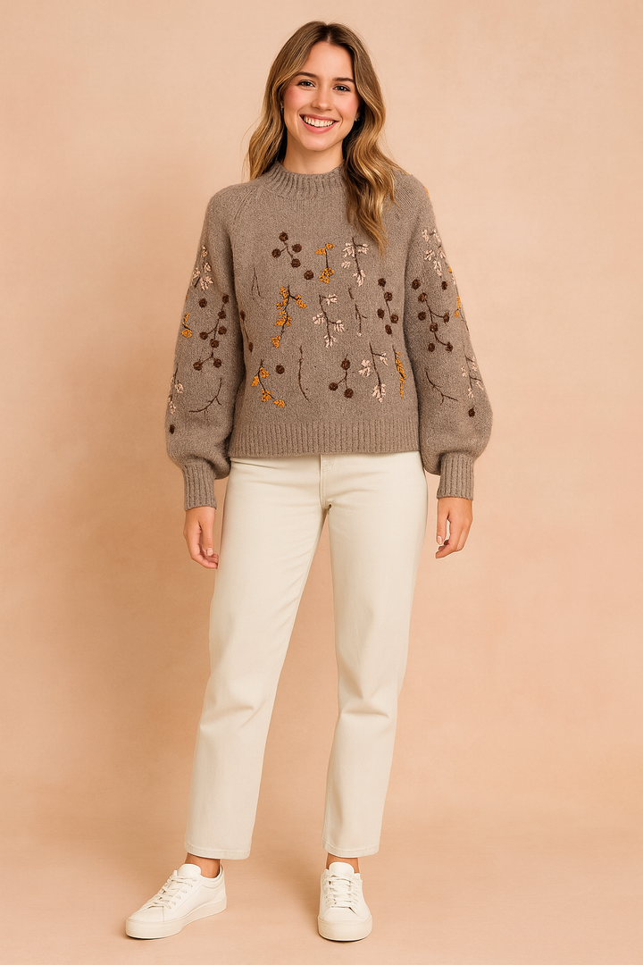 Lena | Sweater with an autumn motif