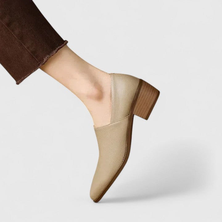 CLAIRE – MODERNE KLASSIEKE SCHOENEN MET LAGE HAK