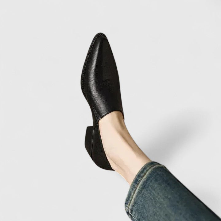 CLAIRE – MODERNE KLASSIEKE SCHOENEN MET LAGE HAK