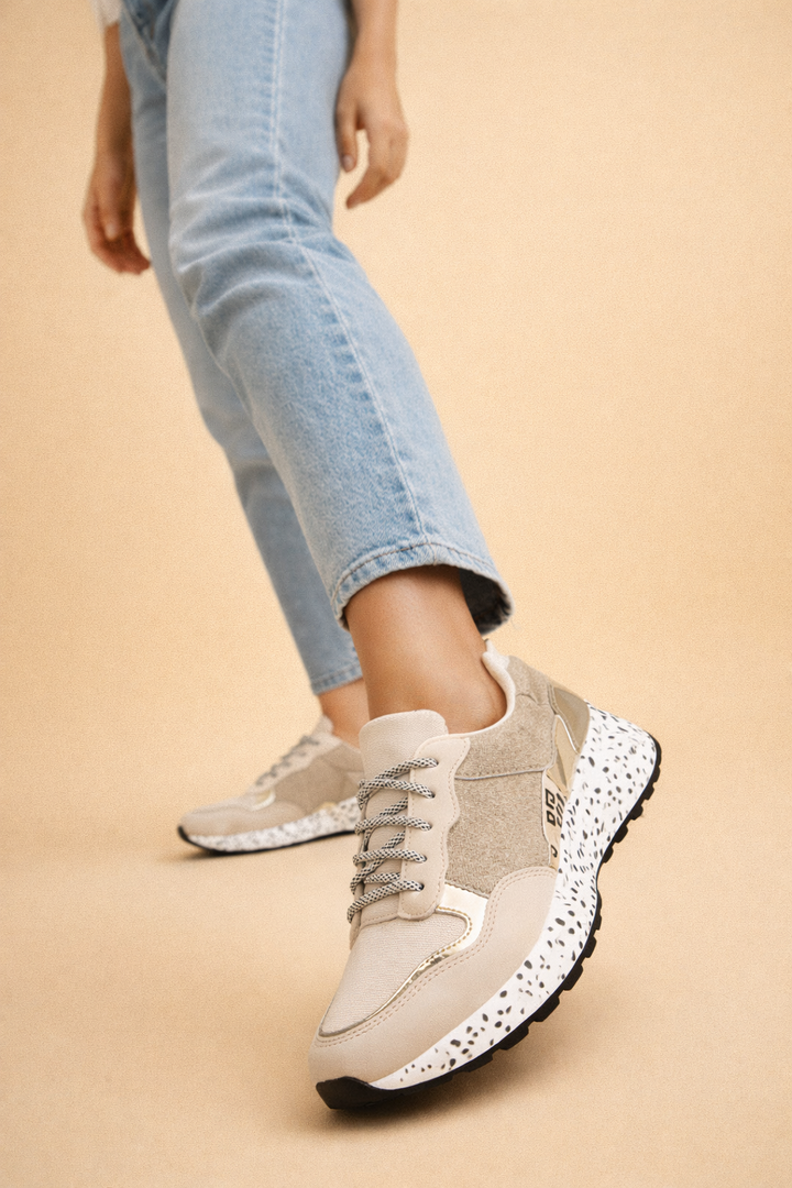 Weronika | Women’s Stylish Chunky Sneakers with Glitter Detail and All-Day Comfort