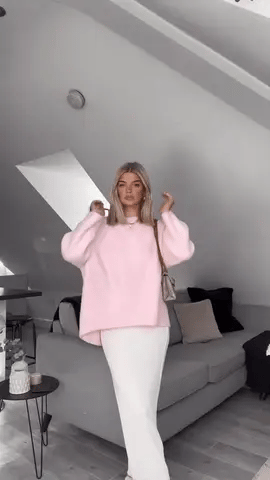 LIA | Cozy Pink Sweater