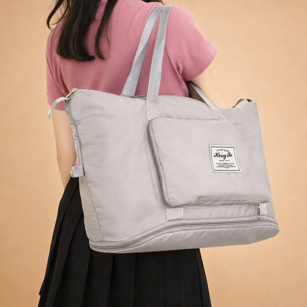 Clara | Women’s Smart Weekend Carryall Bag