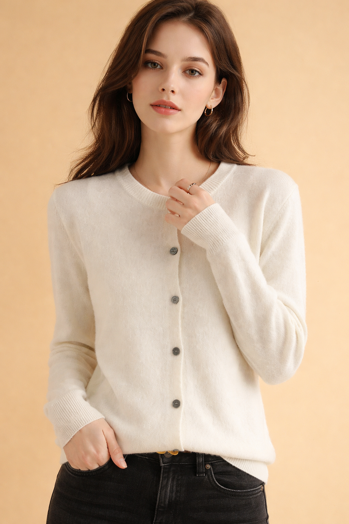 Ewa | Classic round neck cardigan