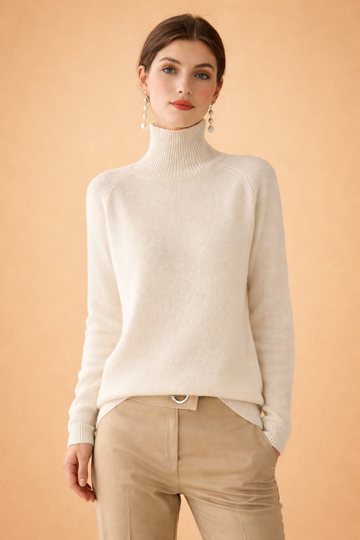 Karolina | Classic-cut turtleneck sweater