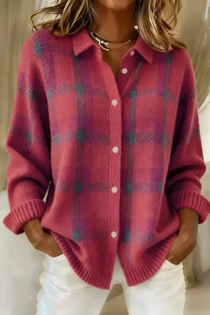 GISÈLE – CHEMISIER EN MAILLE À CARREAUX DOUX